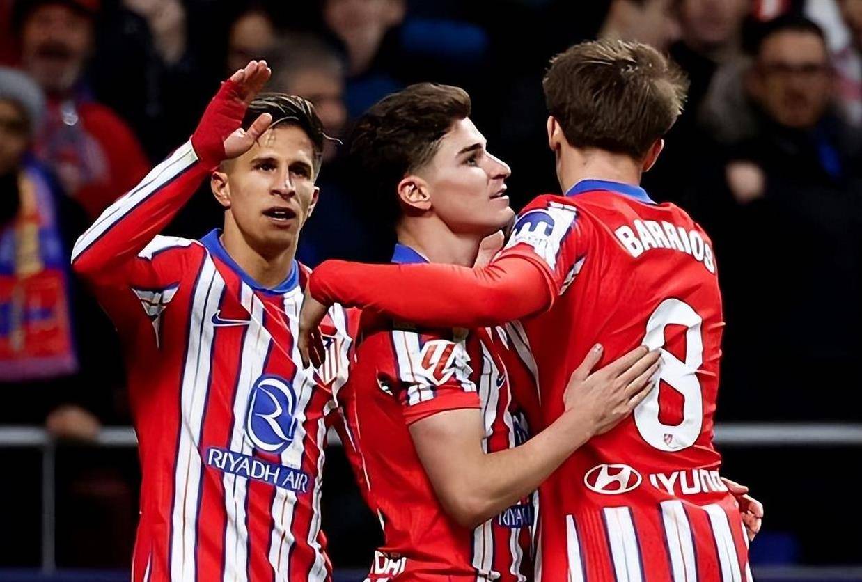 爱游戏体育赛事惊天逆转！巴萨连追三球实现绝地反击，一起其他学校游戏.