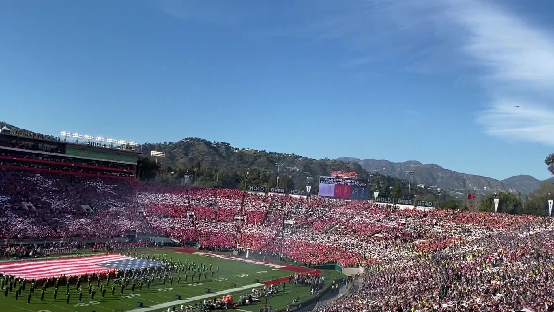 爱游戏体育直播Karsa重返赛场，败北首场状态出色，塞尔维亚队观众沸腾！